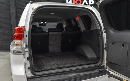 Toyota Land Cruiser Prado 150 рестайлинг 2, 2010 год, 2 500 000 рублей, 7 фотография