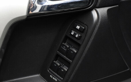 Toyota Land Cruiser Prado 150 рестайлинг 2, 2010 год, 2 500 000 рублей, 14 фотография