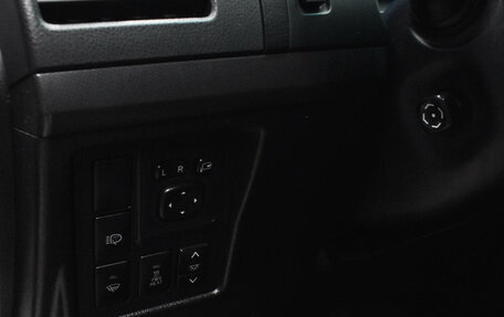 Toyota Land Cruiser Prado 150 рестайлинг 2, 2010 год, 2 500 000 рублей, 15 фотография