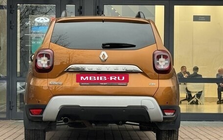 Renault Duster, 2022 год, 2 100 000 рублей, 2 фотография