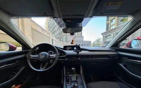 Mazda 3, 2021 год, 2 170 000 рублей, 9 фотография