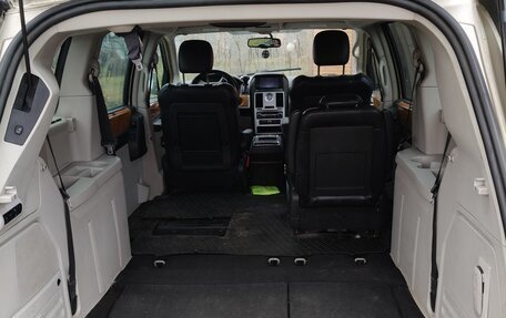 Chrysler Voyager IV, 2008 год, 999 000 рублей, 3 фотография