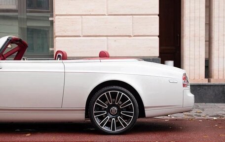 Rolls-Royce Phantom VII рестайлинг, 2008 год, 29 900 000 рублей, 3 фотография