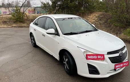 Chevrolet Cruze II, 2012 год, 599 000 рублей, 3 фотография