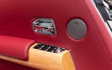 Rolls-Royce Phantom VII рестайлинг, 2008 год, 29 900 000 рублей, 25 фотография