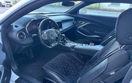 Chevrolet Camaro VI, 2022 год, 3 950 000 рублей, 10 фотография