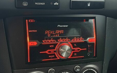 Toyota Avensis III рестайлинг, 2007 год, 700 000 рублей, 23 фотография