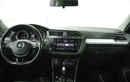 Volkswagen Tiguan II, 2019 год, 2 640 000 рублей, 5 фотография