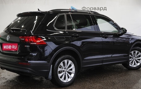 Volkswagen Tiguan II, 2019 год, 2 640 000 рублей, 3 фотография