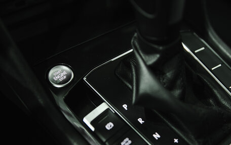 Volkswagen Tiguan II, 2019 год, 2 640 000 рублей, 18 фотография