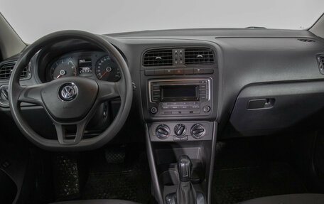 Volkswagen Polo VI (EU Market), 2018 год, 1 140 000 рублей, 13 фотография