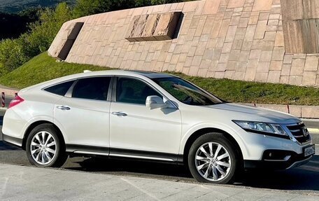 Honda Crosstour I рестайлинг, 2014 год, 1 800 000 рублей, 2 фотография