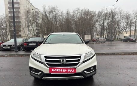 Honda Crosstour I рестайлинг, 2014 год, 1 800 000 рублей, 4 фотография
