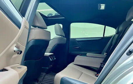 Lexus ES VII, 2024 год, 3 000 999 рублей, 16 фотография