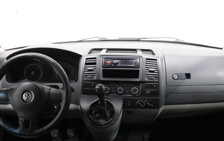 Volkswagen Transporter T5 рестайлинг, 2013 год, 1 608 000 рублей, 7 фотография