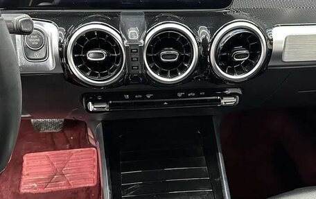 Mercedes-Benz GLB, 2022 год, 2 954 000 рублей, 11 фотография