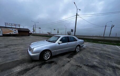 Mercedes-Benz E-Класс, 2002 год, 450 000 рублей, 4 фотография