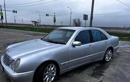 Mercedes-Benz E-Класс, 2002 год, 450 000 рублей, 3 фотография