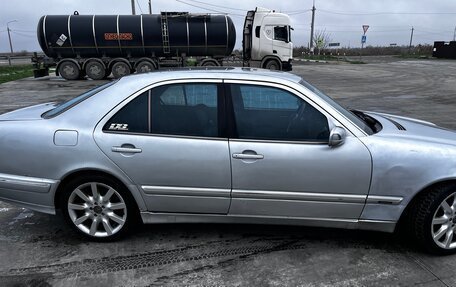 Mercedes-Benz E-Класс, 2002 год, 450 000 рублей, 5 фотография