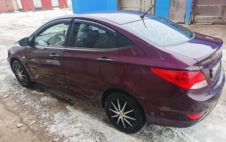 Hyundai Solaris II рестайлинг, 2011 год, 650 000 рублей, 5 фотография