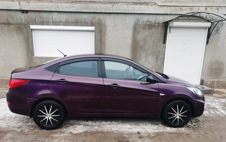 Hyundai Solaris II рестайлинг, 2011 год, 650 000 рублей, 10 фотография