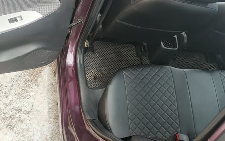 Hyundai Solaris II рестайлинг, 2011 год, 650 000 рублей, 16 фотография