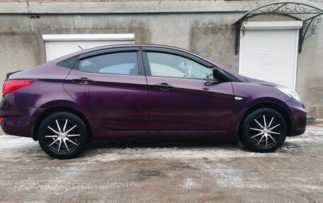 Hyundai Solaris II рестайлинг, 2011 год, 650 000 рублей, 14 фотография