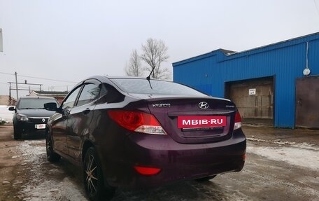 Hyundai Solaris II рестайлинг, 2011 год, 650 000 рублей, 11 фотография