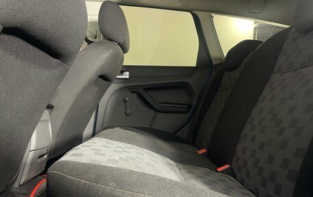 Ford Focus II рестайлинг, 2005 год, 304 000 рублей, 18 фотография