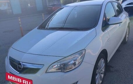 Opel Astra J, 2012 год, 760 000 рублей, 2 фотография