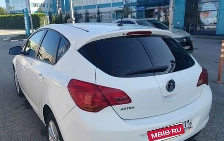 Opel Astra J, 2012 год, 760 000 рублей, 5 фотография
