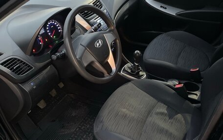 Hyundai Solaris II рестайлинг, 2015 год, 849 000 рублей, 20 фотография