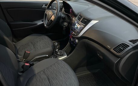 Hyundai Solaris II рестайлинг, 2015 год, 849 000 рублей, 23 фотография