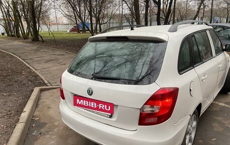 Skoda Fabia II, 2011 год, 410 000 рублей, 3 фотография