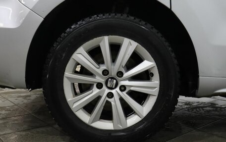 SEAT Alhambra II рестайлинг, 2015 год, 1 600 000 рублей, 9 фотография