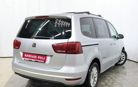 SEAT Alhambra II рестайлинг, 2015 год, 1 600 000 рублей, 4 фотография