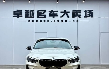 BMW 1 серия, 2022 год, 2 240 000 рублей, 2 фотография