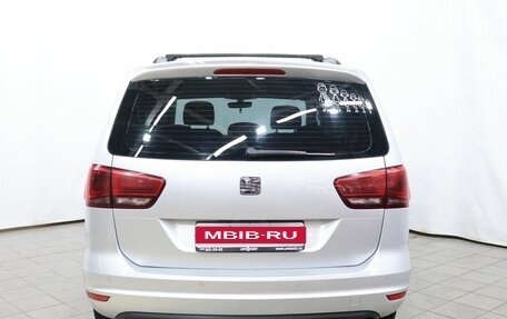 SEAT Alhambra II рестайлинг, 2015 год, 1 600 000 рублей, 5 фотография