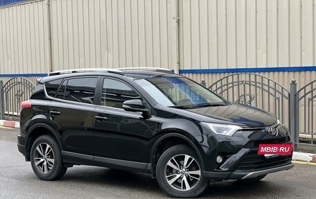 Toyota RAV4, 2017 год, 2 690 000 рублей, 4 фотография