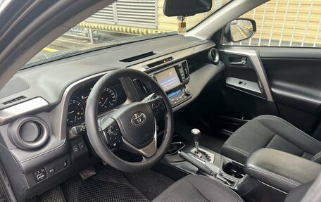 Toyota RAV4, 2017 год, 2 690 000 рублей, 15 фотография