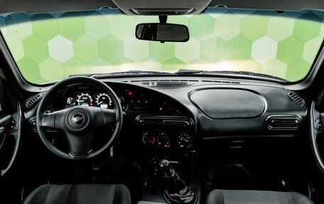 Chevrolet Niva I рестайлинг, 2018 год, 750 000 рублей, 14 фотография