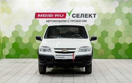 Chevrolet Niva I рестайлинг, 2018 год, 750 000 рублей, 3 фотография