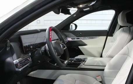 BMW 7 серия, 2023 год, 16 000 000 рублей, 14 фотография