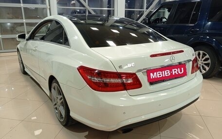 Mercedes-Benz E-Класс, 2011 год, 1 095 000 рублей, 6 фотография