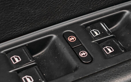 Volkswagen Touareg III, 2011 год, 2 000 000 рублей, 17 фотография