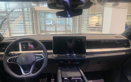 Volkswagen Teramont, 2025 год, 6 900 000 рублей, 10 фотография