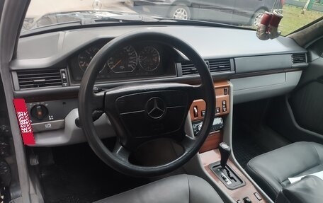 Mercedes-Benz E-Класс, 1994 год, 2 500 000 рублей, 4 фотография