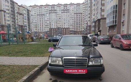 Mercedes-Benz E-Класс, 1994 год, 2 500 000 рублей, 24 фотография