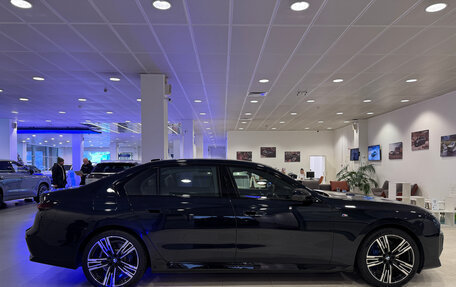 BMW 7 серия, 2022 год, 13 850 000 рублей, 5 фотография