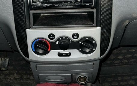 Chevrolet Aveo III, 2005 год, 210 000 рублей, 8 фотография